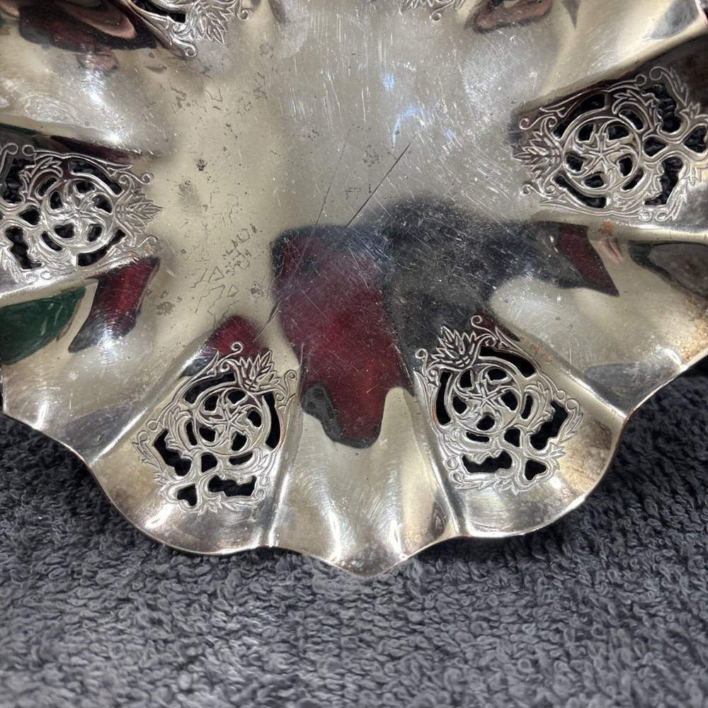 Silver plated Dish "Essay" Made in Canada. E.P. Copper 1001. Hall Marked