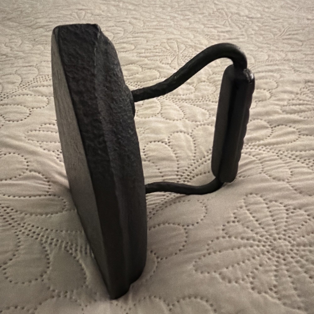 Antique Cast Iron Sad Iron No 6