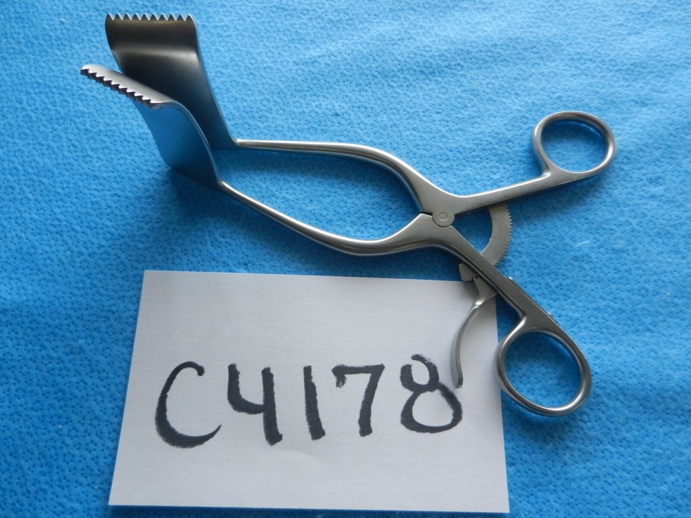 V. Mueller Codman Surgical Orthopedic 25mm X 60mm Meyerding Retractor