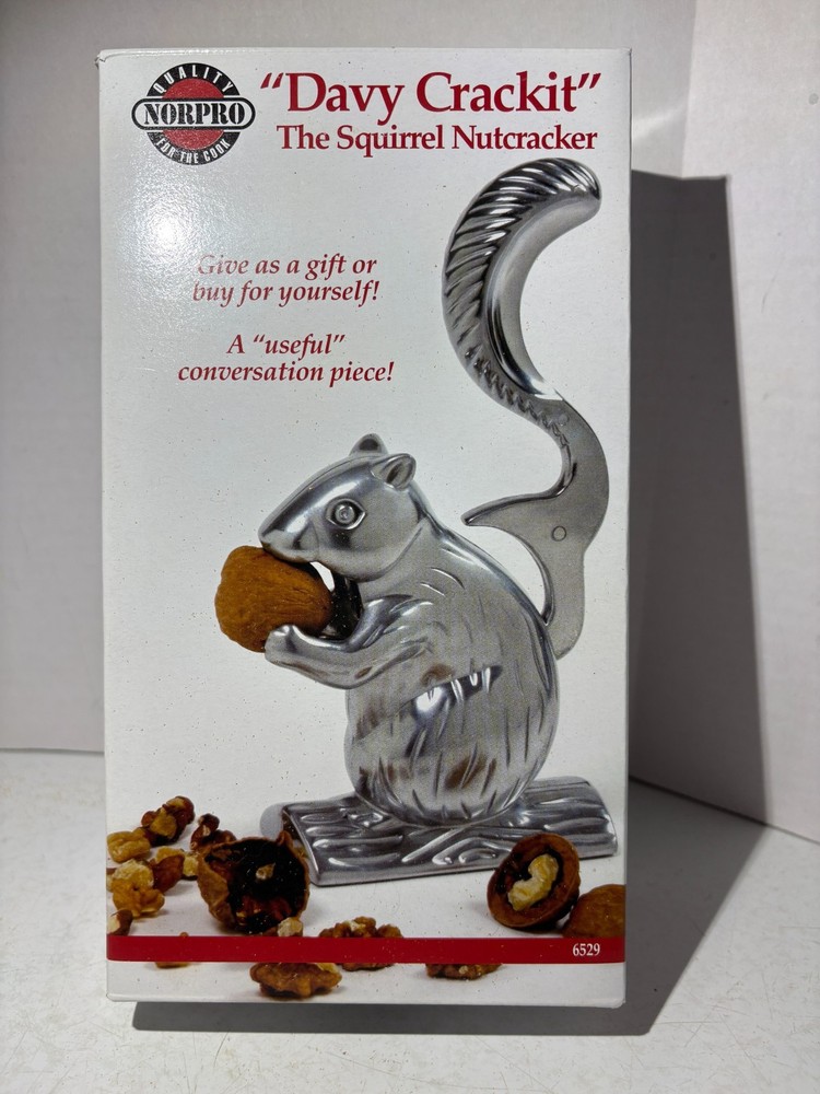 Norpro "Davy Crackit" Squirrel Nutcracker Open Box Never Used