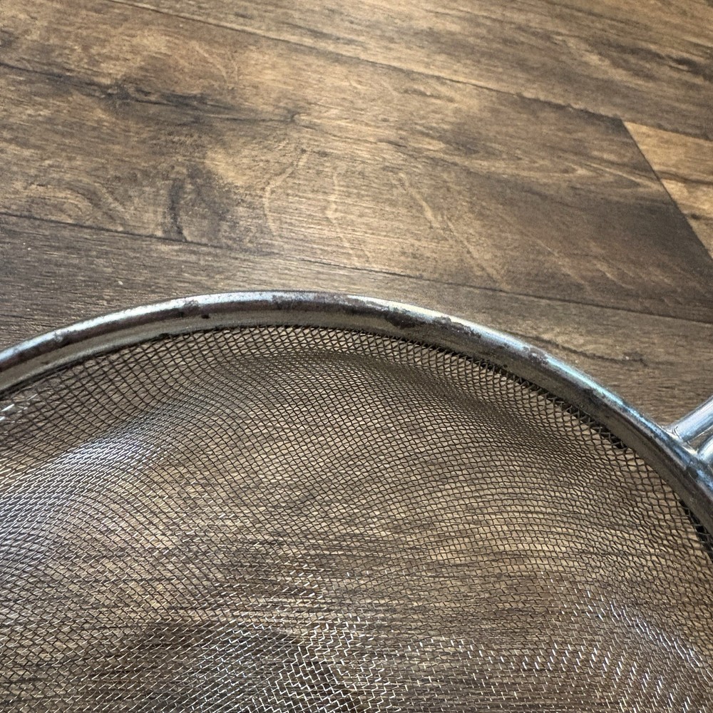 Vintage Metal Mesh Strainer 6” Sieve Kitchen Colander Black Handle