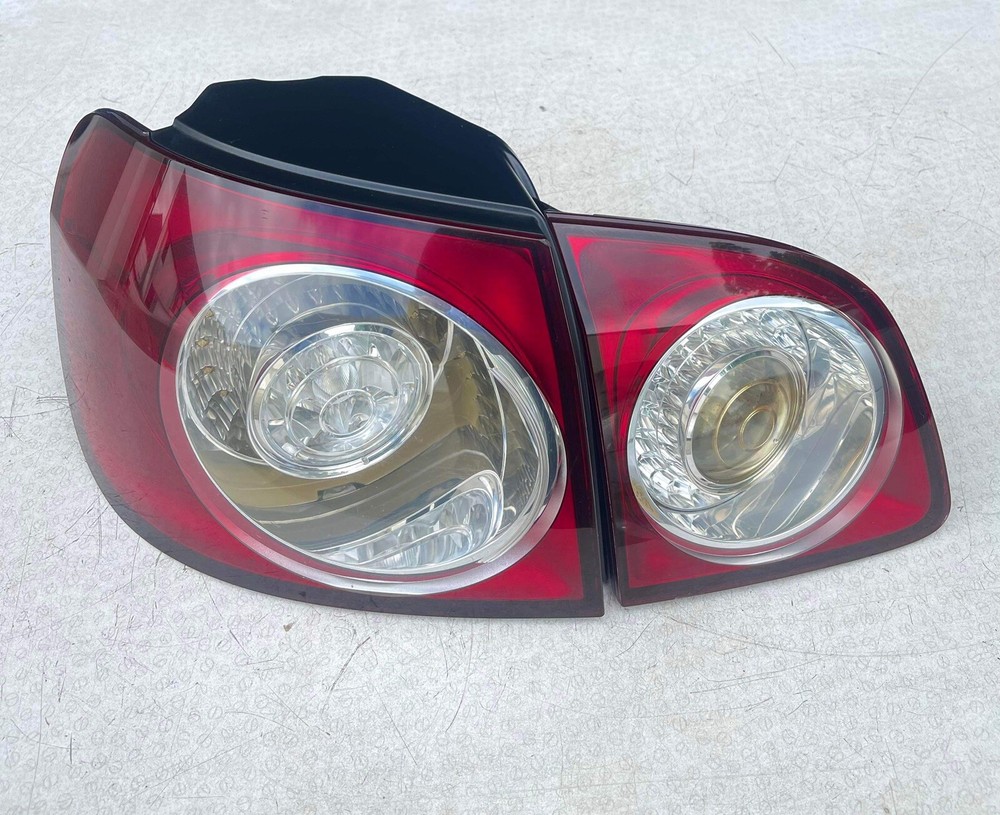 VW GOLF PLUS REAR TAILGATE LIGHT DRIVERS SIDE (965307)
