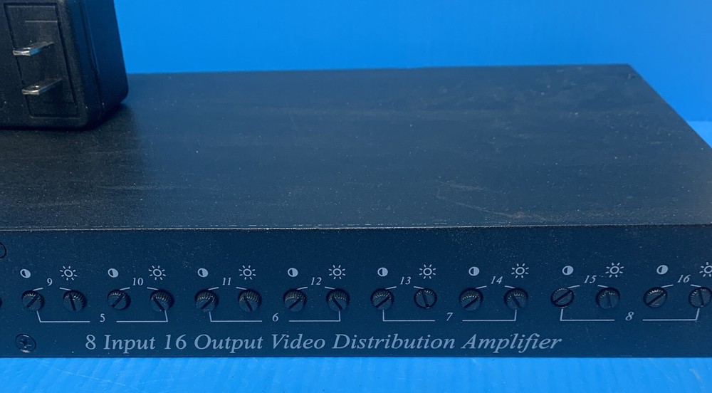 8 Input 16 Output Video Distribution Amplifier