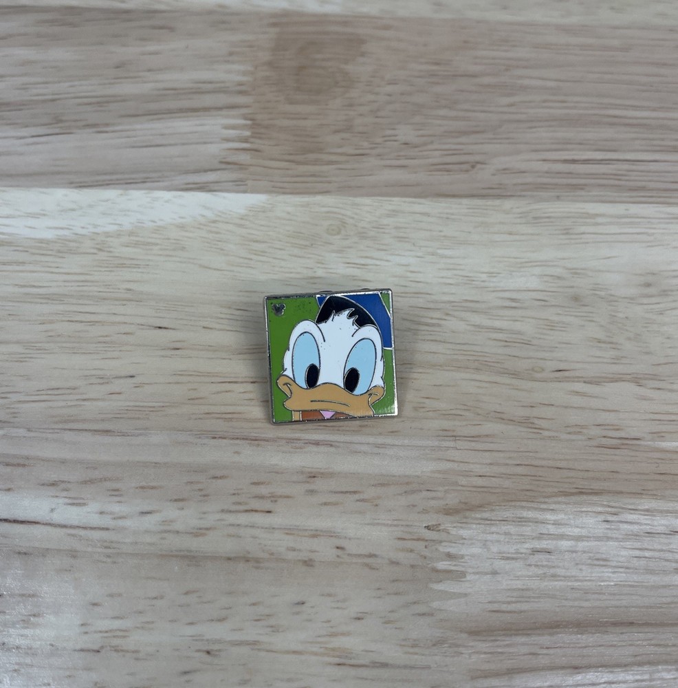 Donald Duck Disney Trading Pin 2012