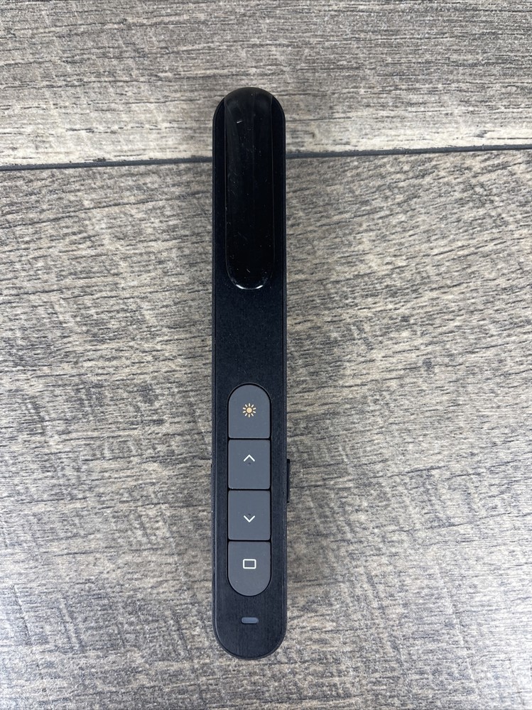 Wireless Presenter Pointer PowerPoint Clicker, RF 2.4GHz Mouse Volume (white)