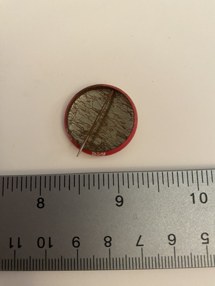 Gloria Pin Back Button P94