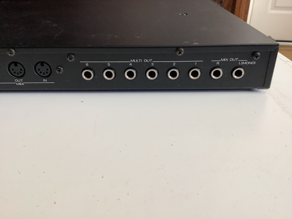 Roland D-110 Digital Linear Arithmetic Synthesizer Tested Working