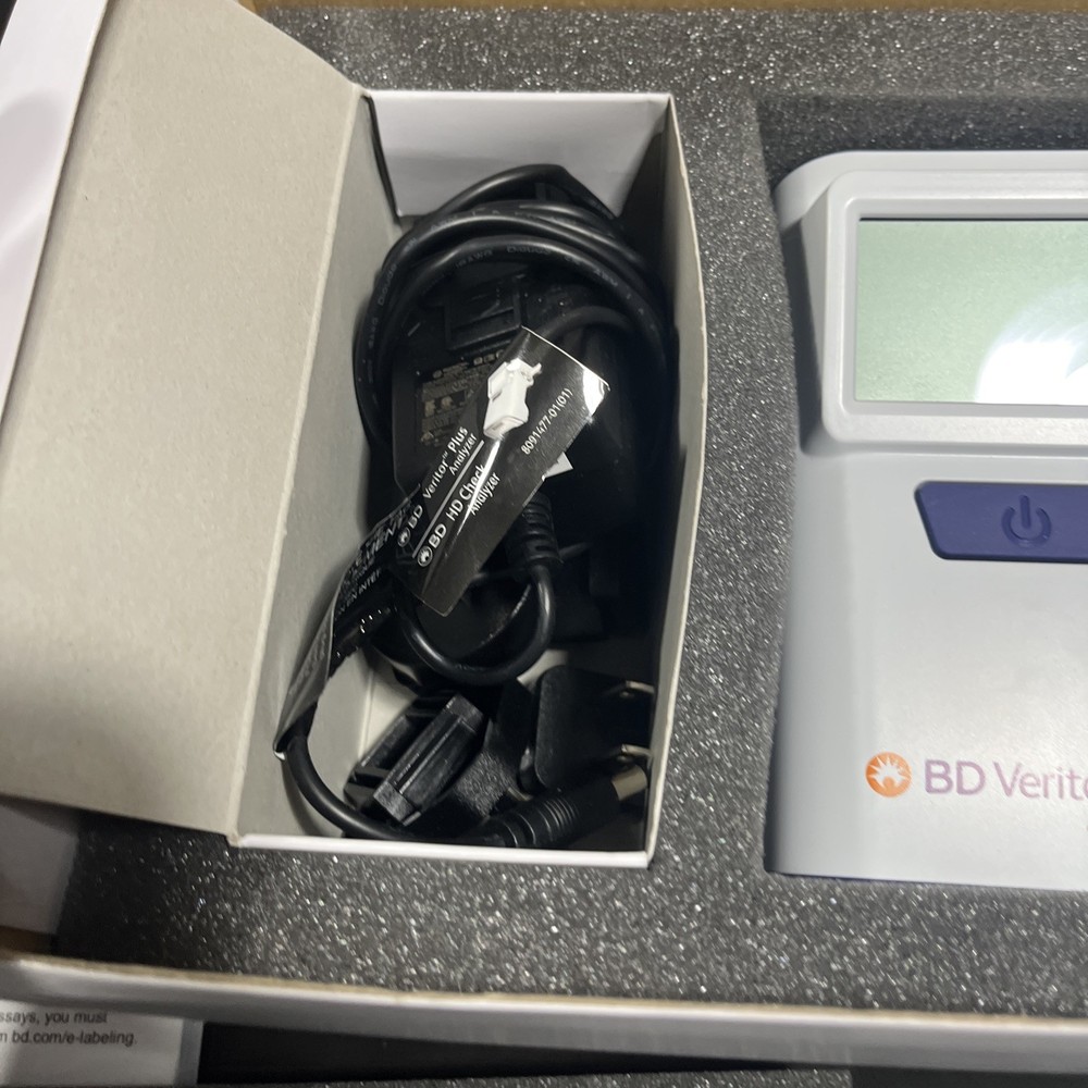 BD Plus Analyzer 256066