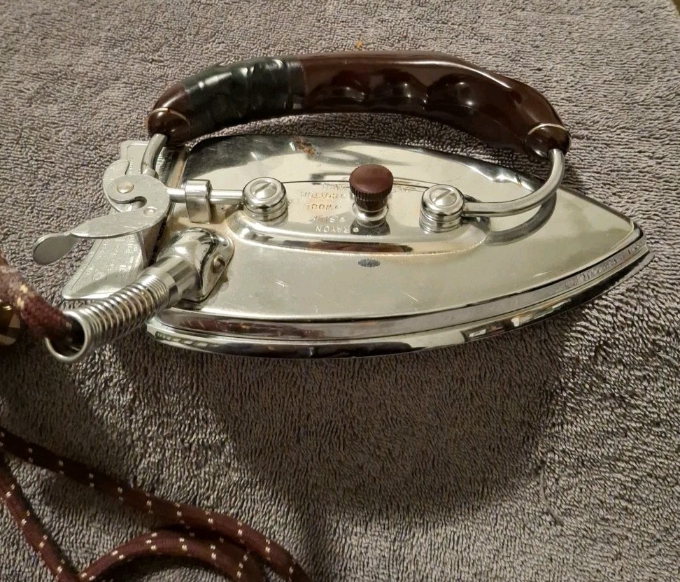 Vintage Durabilt Fully Automatic Folding Travel Iron,~ TESTED