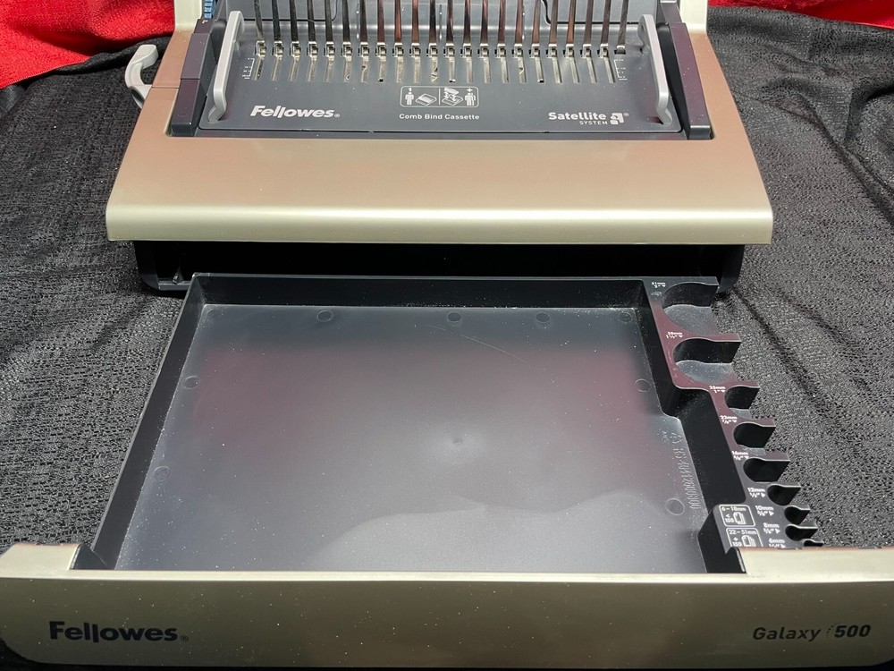 Fellowes Galaxy 500 Manual Comb Binder 1/4"-2" Great & Ready-to-Use Condition