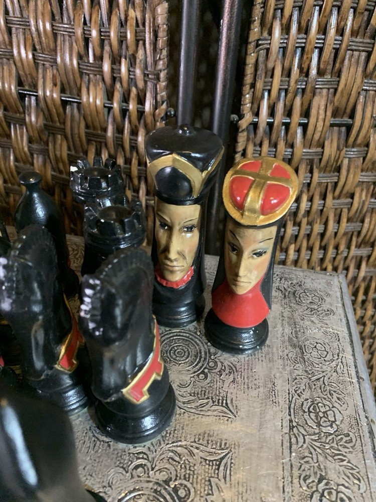Vintage Duncan mold ceramic Chess Pieces Handpainted