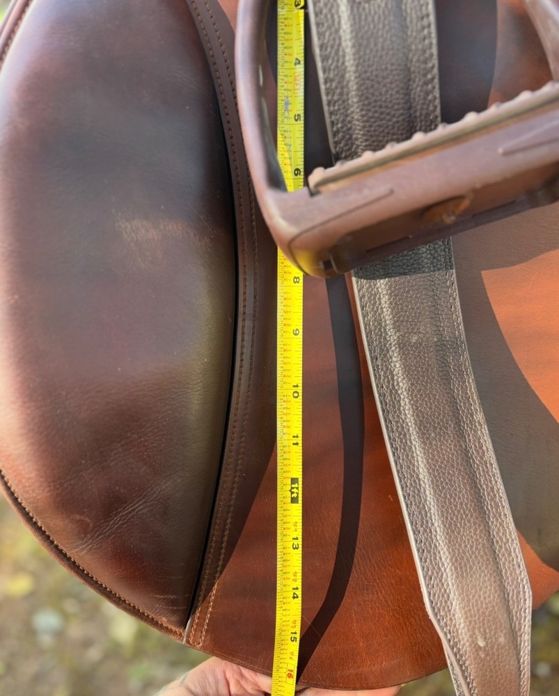 Stackhouse english jump saddle 18.5" MW