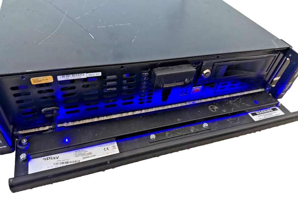 NewTek 3Play 3PXD440 with NewTek 3Play 425 Control Surface