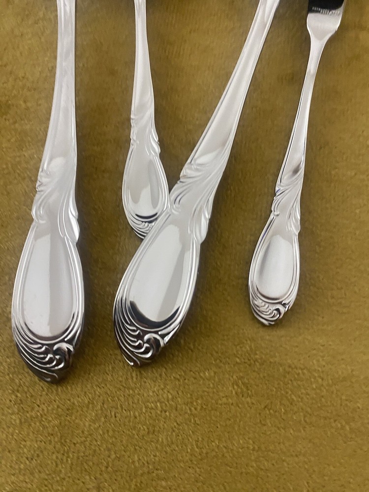 (4)Retroneu Silverplate "Linda" Serving Pieces
