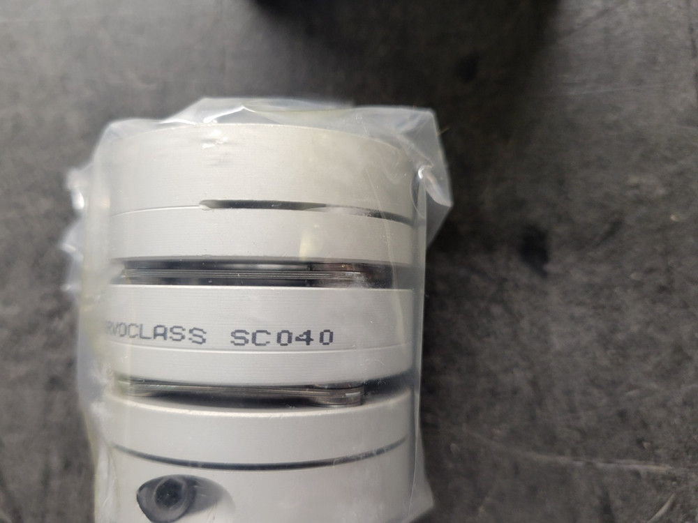 Zero-Max SC040R-035-035 Servo Coupling.