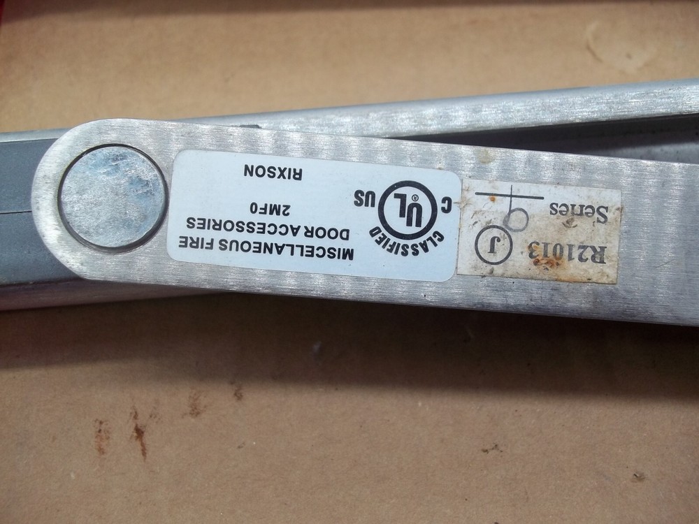 Lot of 5 Surface Stop Doors NOS MB-33)