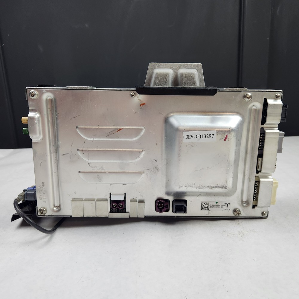 ✅ 2017-2019 OEM TESLA Model 3 Performance Media Computer Control Unit Module MCU