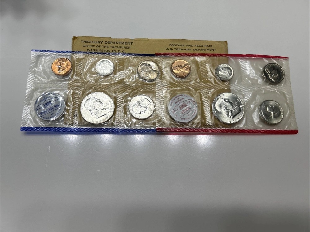 1961 P & D UNCIRCULATED SET- US MINT-90 % SILVER.