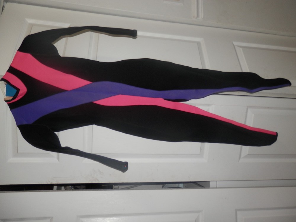 Henderson Women's Wetsuit Size 6 Great Pre Owned Condition 2mm