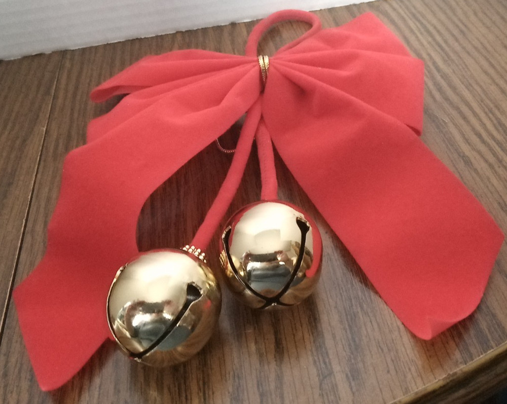 Red Christmas Bow With Bells Wall Hanging