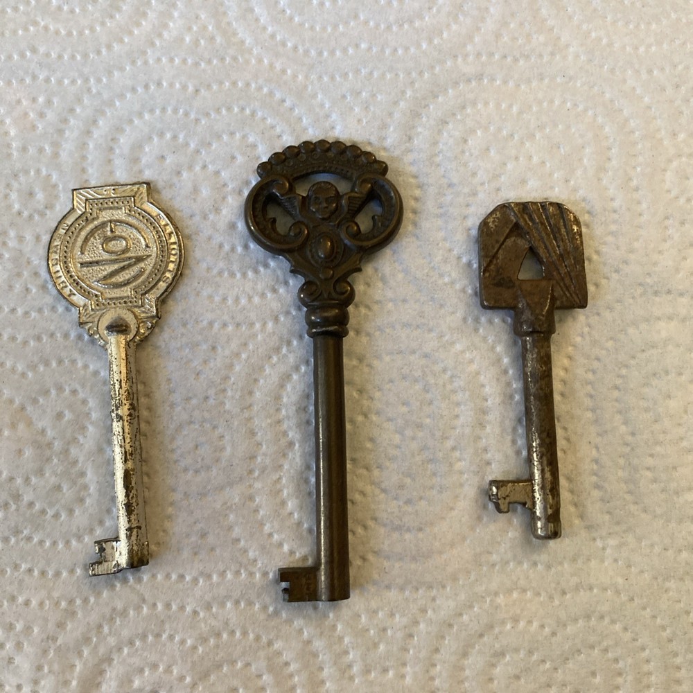 Victorian cherub & Art Deco keys