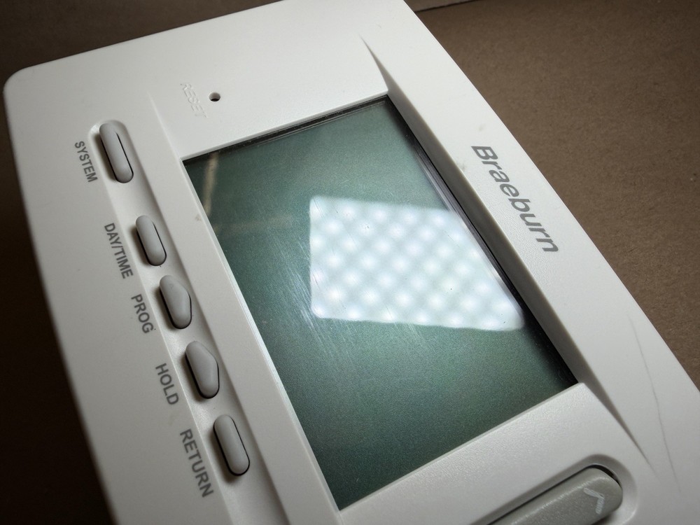 Braeburn 5220 Universal Programmable Thermostat