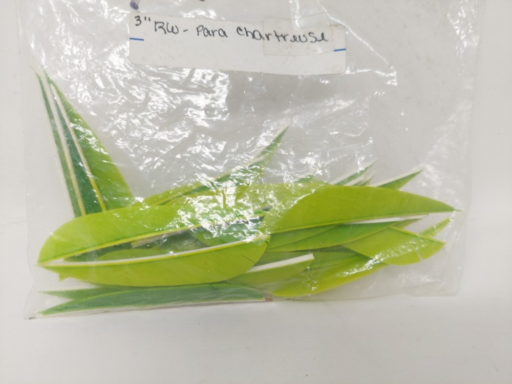 30 Count Archery Arrow Feathers 3" Right Wing Parabolic: Chartreuse Green
