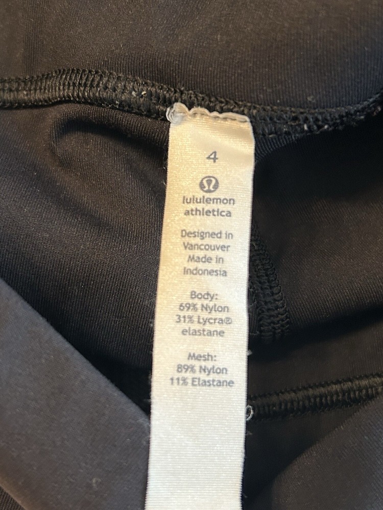 Lululemon Train Times Crop (17") Black Size 4