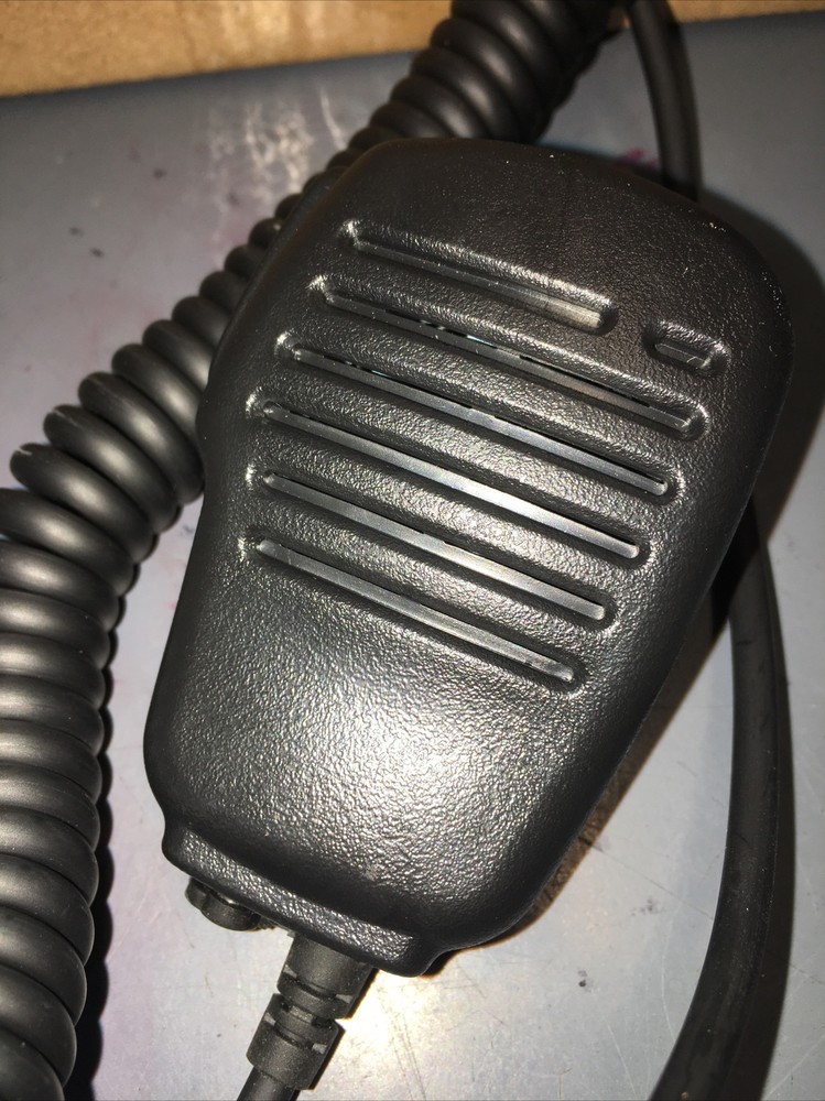 Hand Shoulder Speaker Mic. 👀 GR8 BUY.