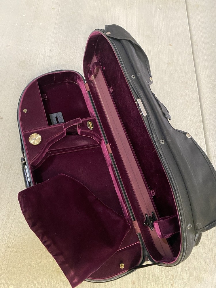 Bobelock  Half Moon 3/4 Violin Case, Wine Velvet Interior