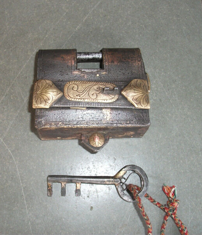 Vintage Iron Engraved Brass Fitted Handcarfted Solid Padlock