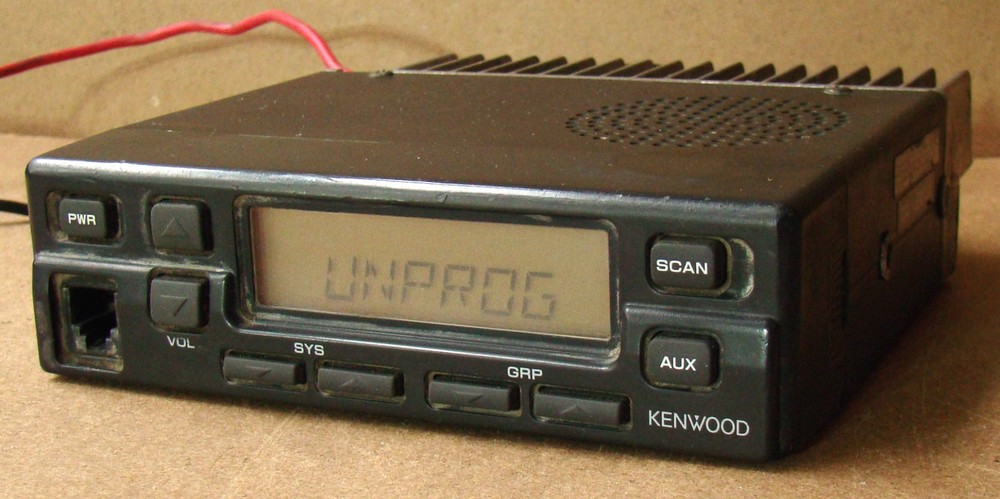 Kenwood TK-840(N) UHF FM TRANSCEIVER