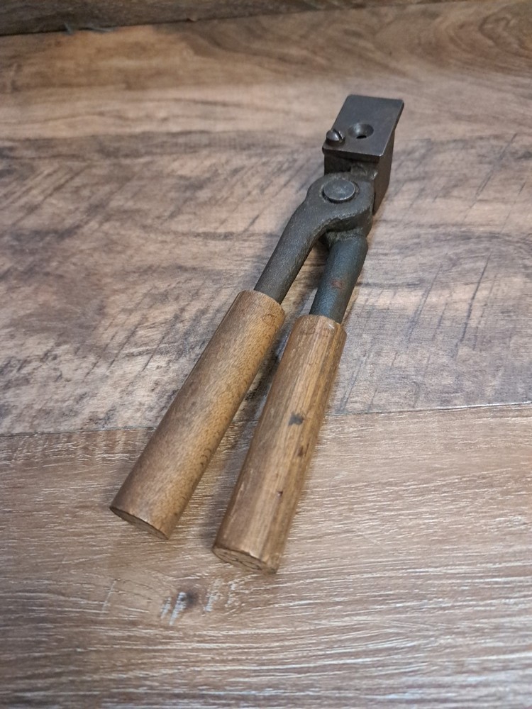 Vtg. .490 Roundball Bullet Mold