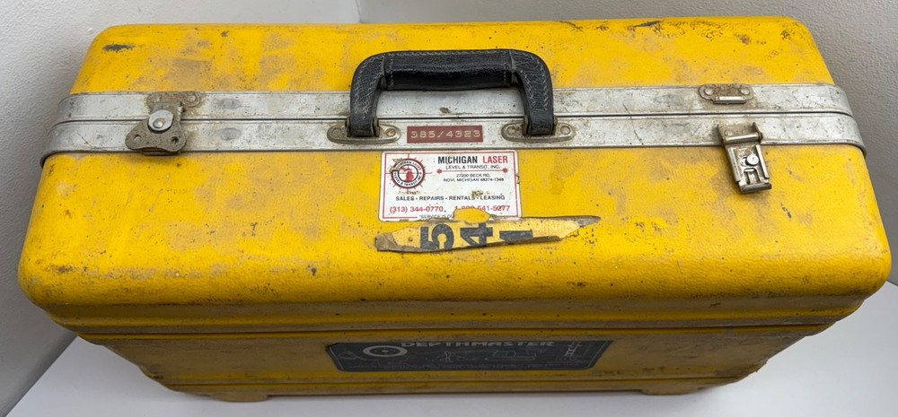 Laser Alignment Depthmaster ASSY 40500-01 Yellow Case Receiver UNTESTED READ