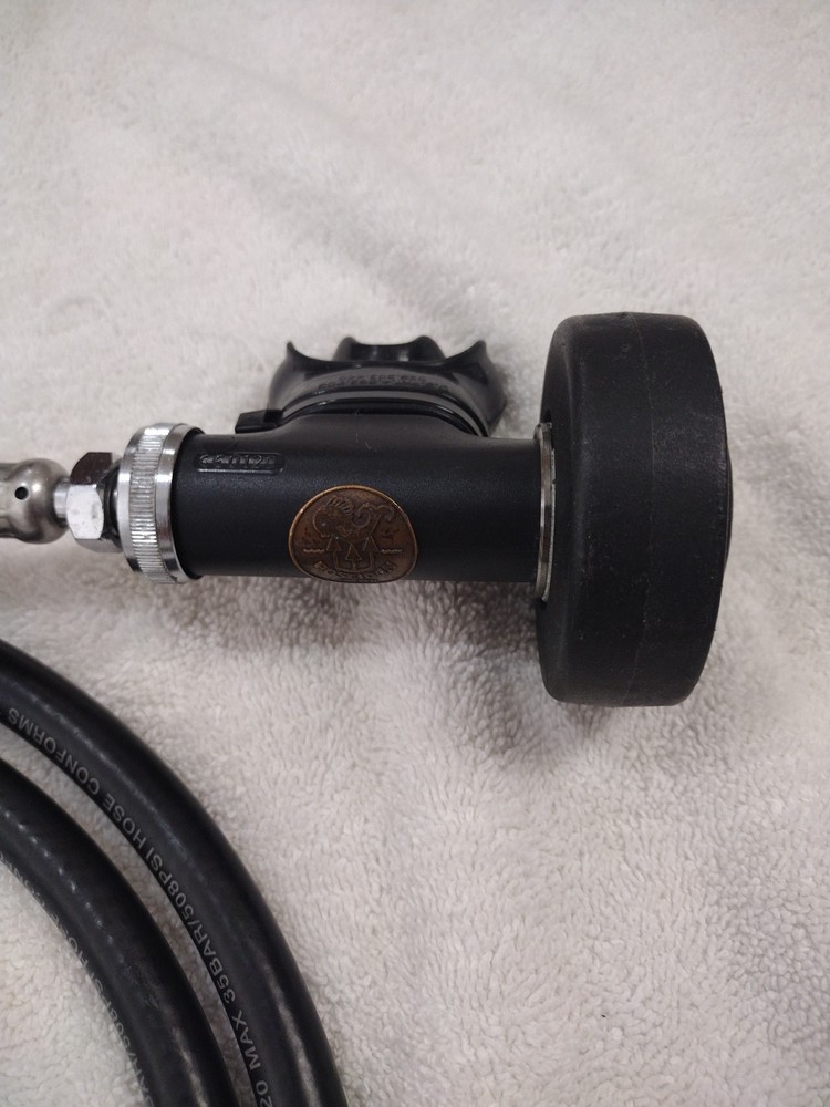 Poseidon 2nd Stage Cyklon 5000 Black W/7' Hose
