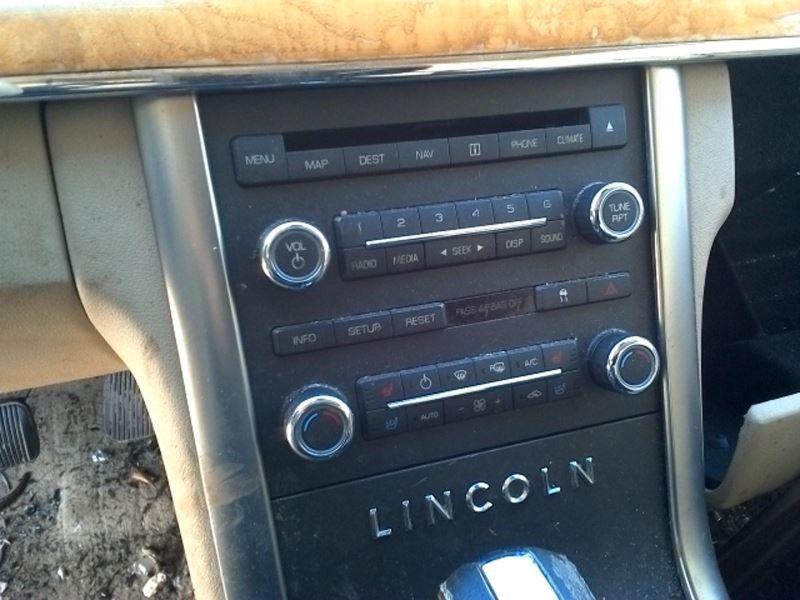 2009 Lincoln MKS Center Dash Screen - Used, Dull, No Anti-Theft Code
