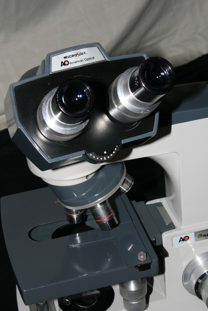 *Sale* AO Microstar 110 FLUORESCENCE / Brightfield Microscope, Refurbished.