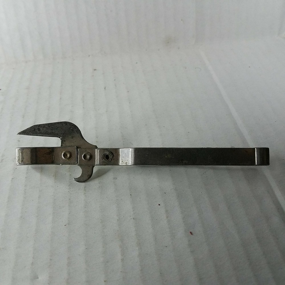 Vintage Roberts Multi-Tool Bottle Can Opener Corkscrew