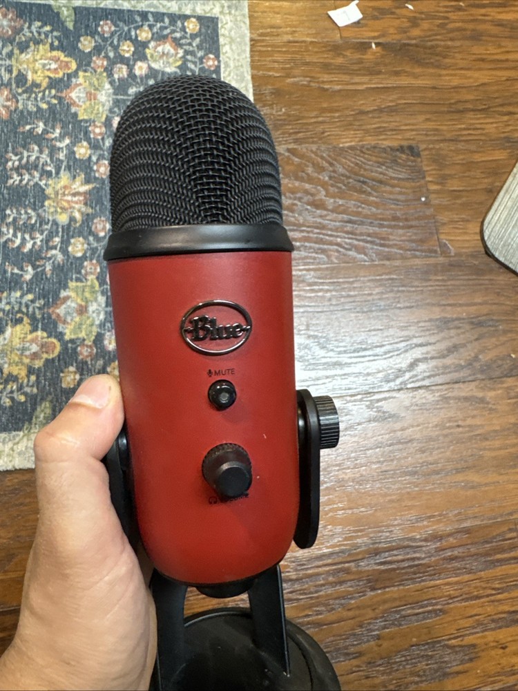 Blue Yeti USB Microphone Red Mute Button Volume Control Freestanding
