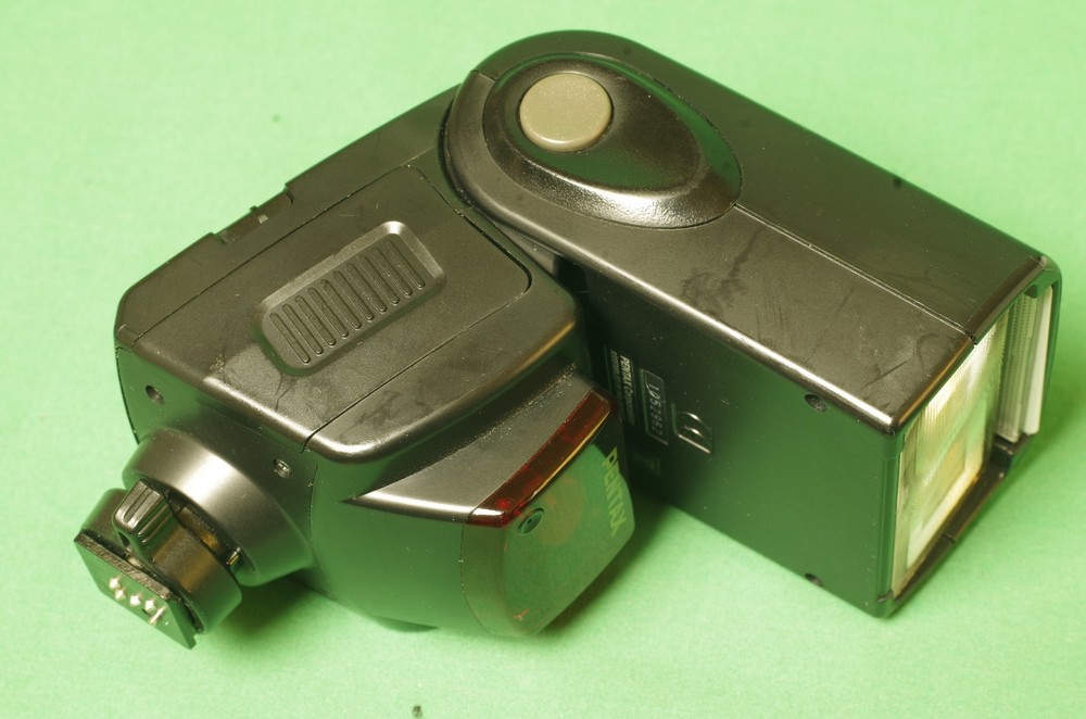 Pentax AF 360FGZ Flash Unit very nice condition Tested Working