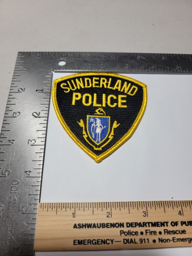 Bin1 B19 Police patch Massachusetts Sunderland