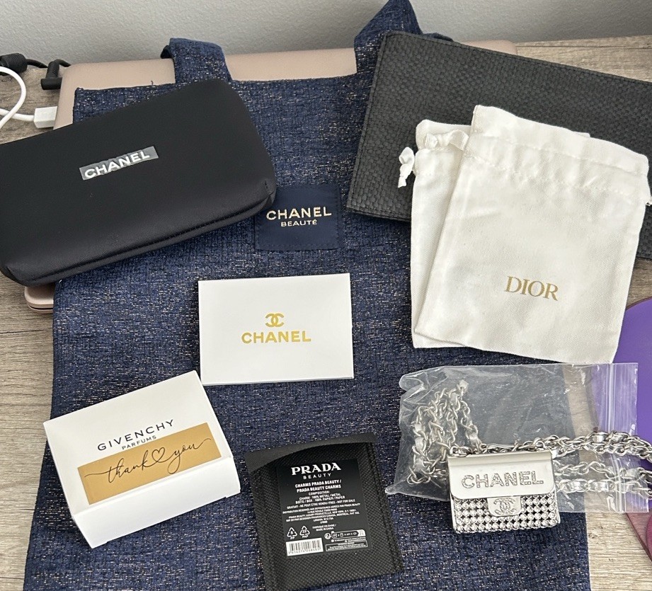 Gift With Purchase Bundle 8 Piece Bundle Set Dior Prada