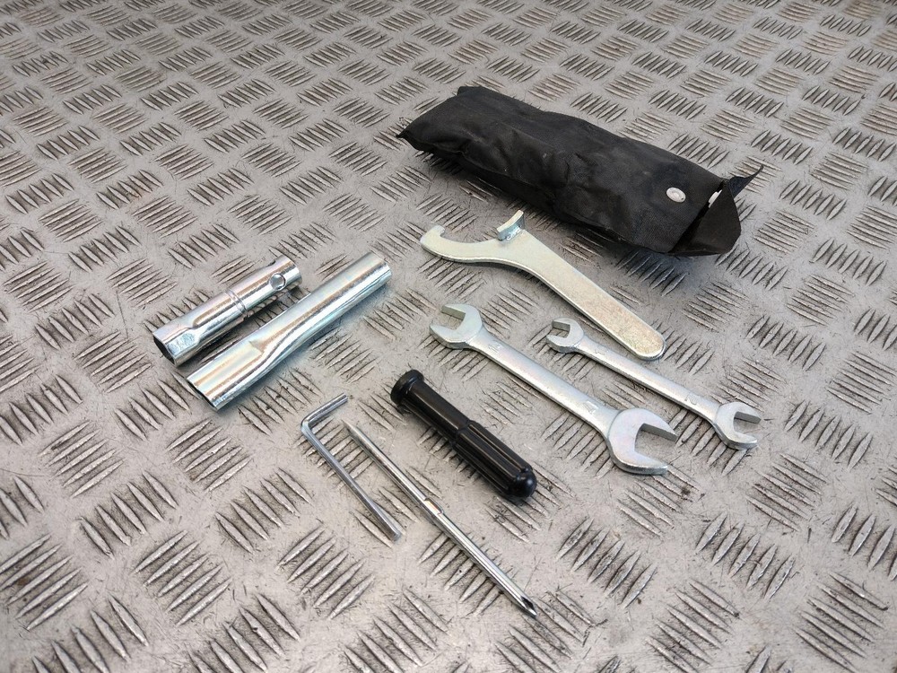 2018 SUZUKI GSX 250R Tool Kit