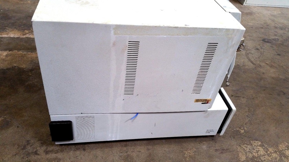 Waters HPLC Autosampler Model 717 Plus