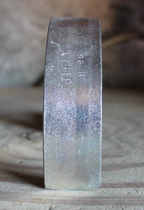 Jiffy H-96 4" 1-Hole Pipe Strap