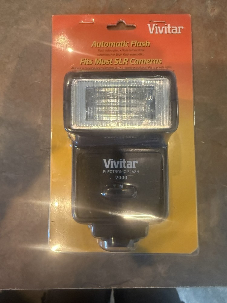 New Vivitar Automatic Flash 2000 35mm SLR