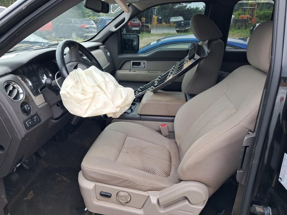 F150 2010 Glove Box 4742355