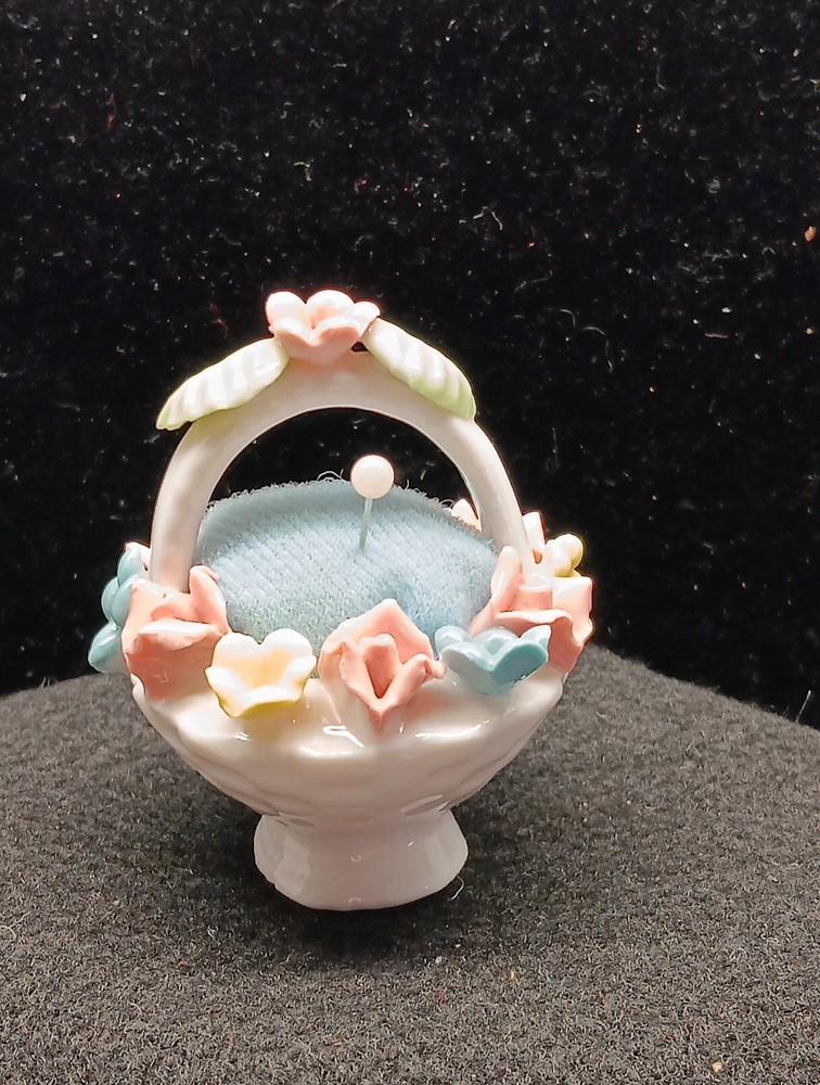 vtg pin cushion basket
