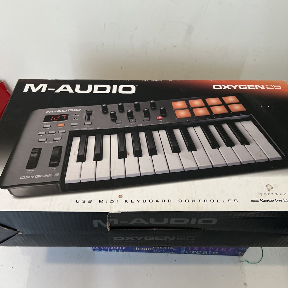 M-Audio Oxygen 25 MIDI Keyboard Controller in Original Box-New Open Box