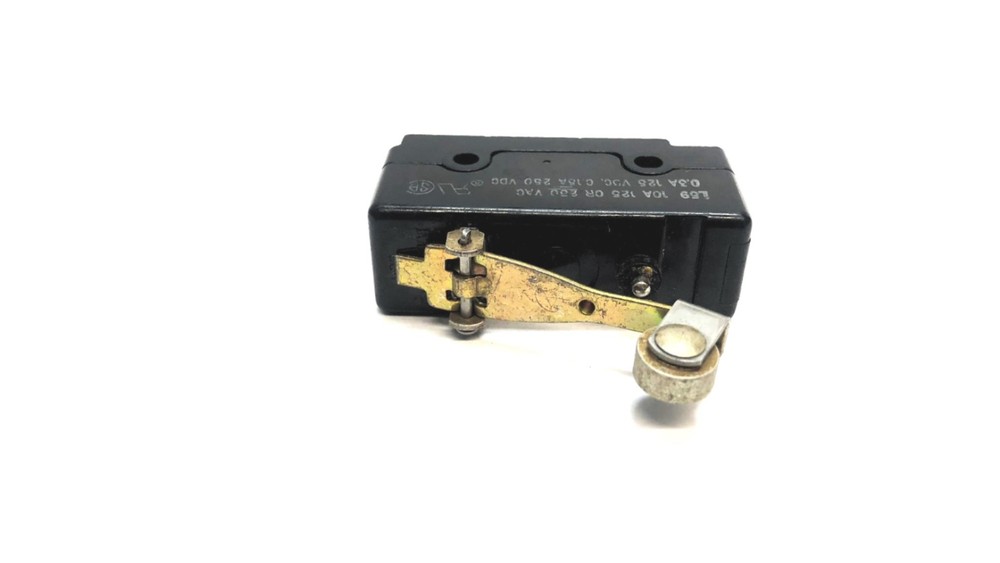 Micro Switch Limit Switch DT-2RV212-A7 NOS